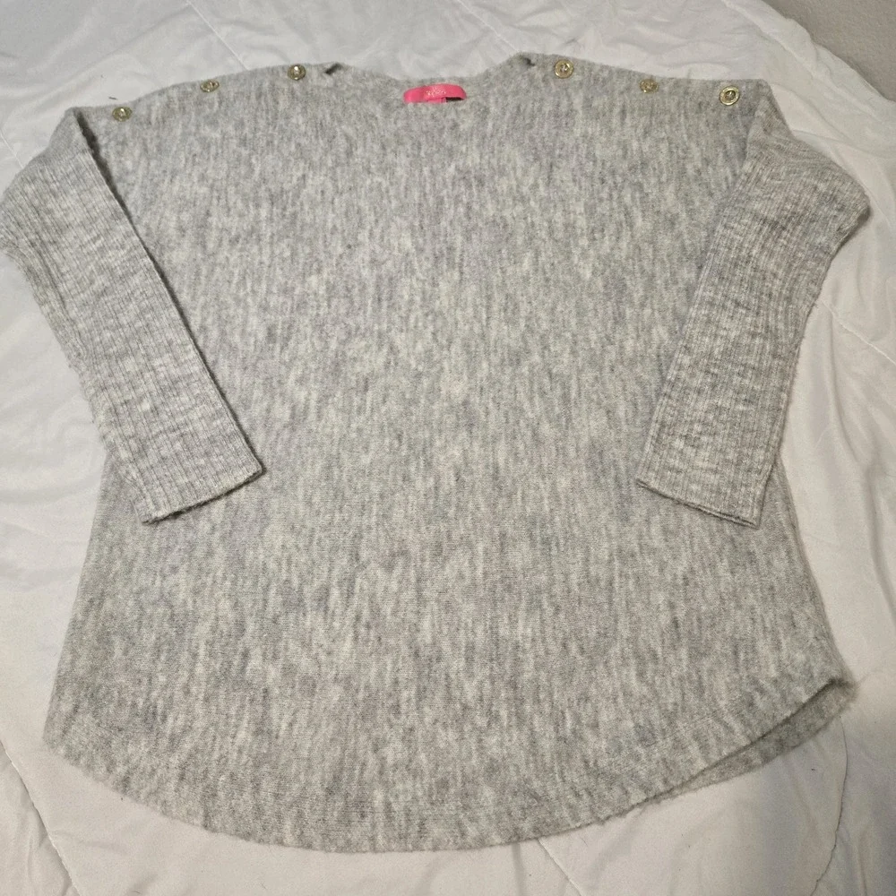 Lilly Pulitzer Arna Pullover Sweater Gray Gold Button Detail XXS Fits Up To Med - Picture 1 of 7